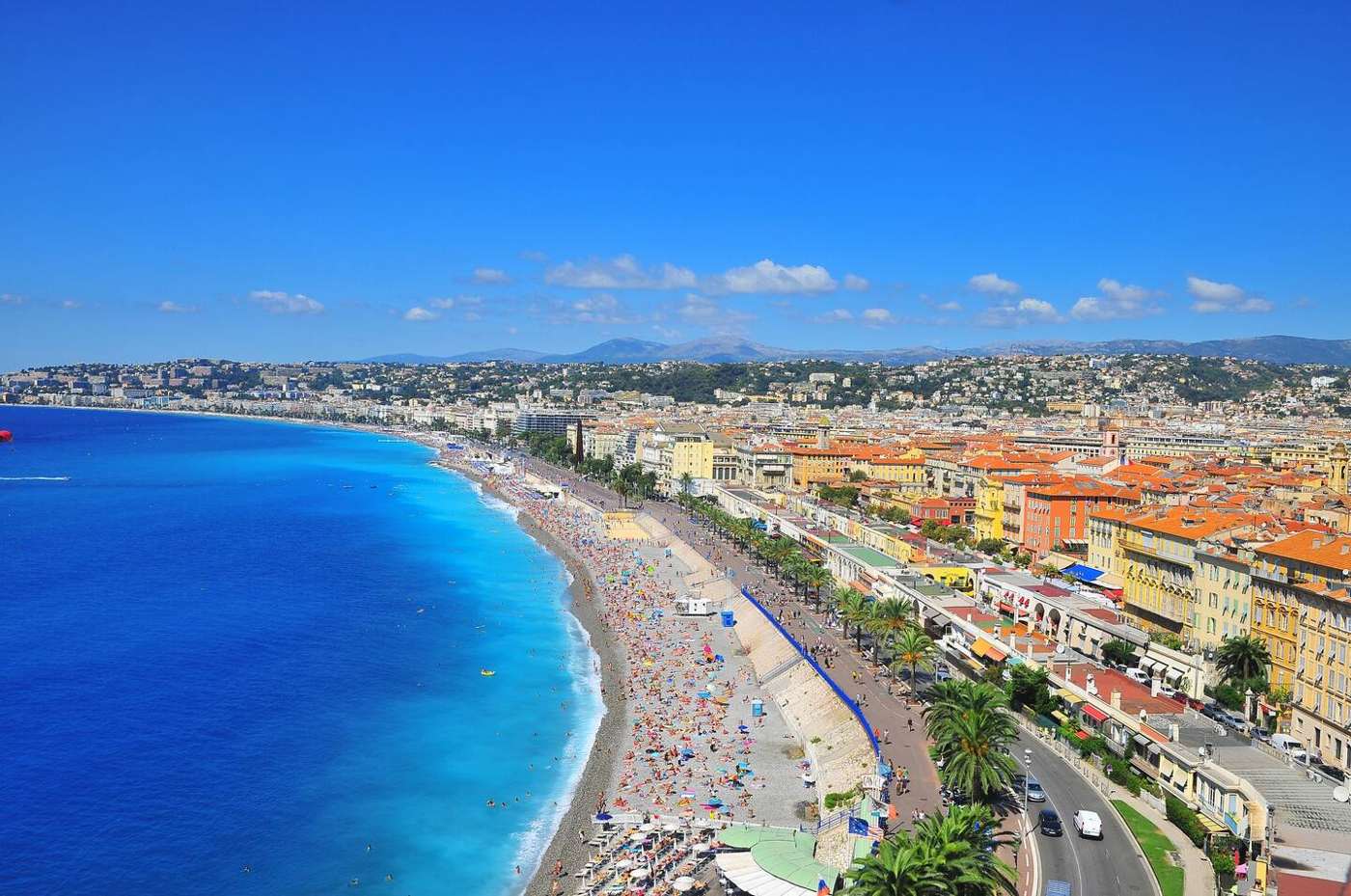 La baie des Anges et la Promenade des Anglais à Nice vues du ciel