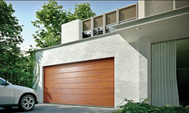 Porte de garage sectionnelle aspect bois